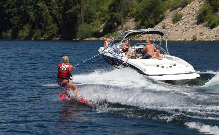 Waterskiing & Towsports