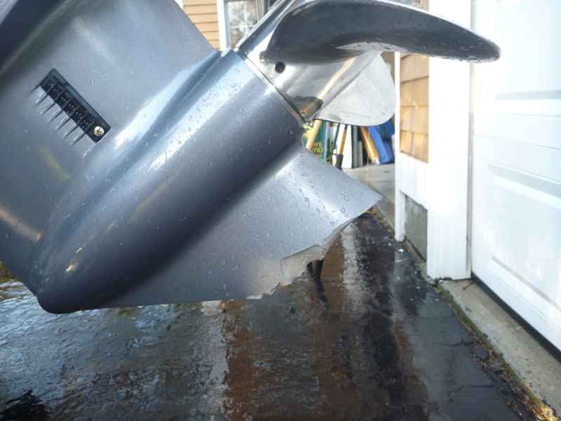 how to replace skegs on boats